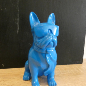 Franse Bulldog zit met bril 18cm